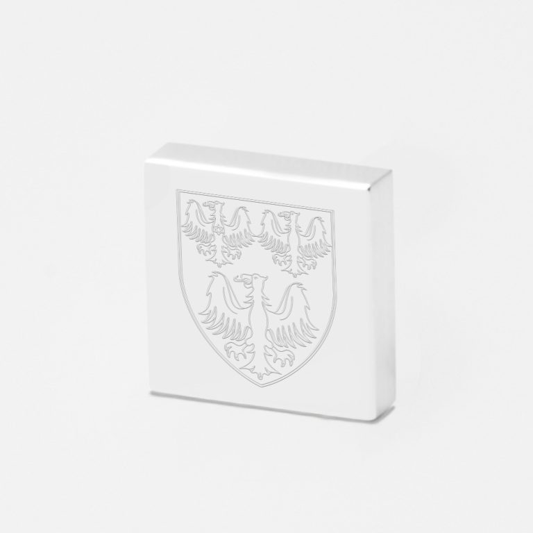 Queens College Oxford-Engraved-Silver-Lapel-Pin Queens College Oxford-Engraved-Silver-Lapel-Pin