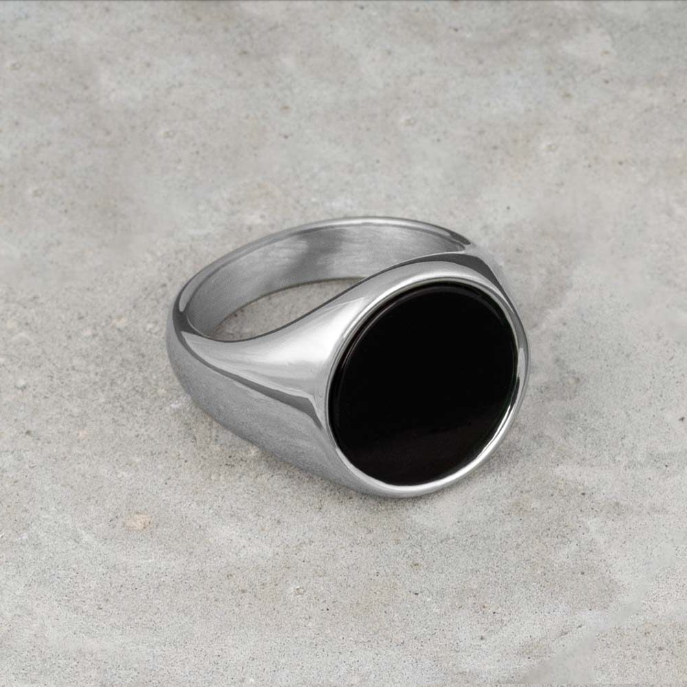 Onyx-Stainless-Steel-Signet-Ring