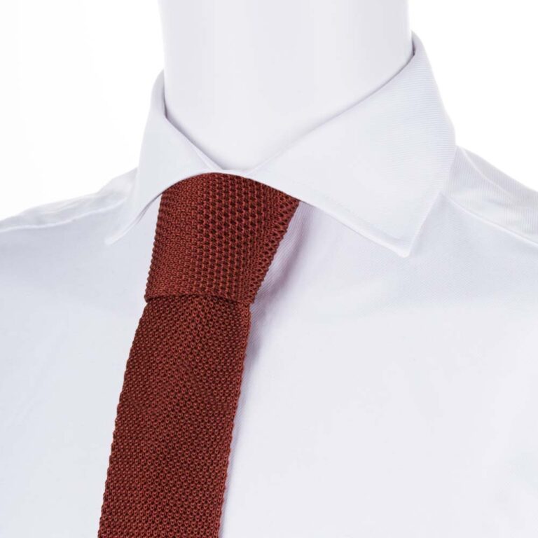 burgundy-knitted-tie