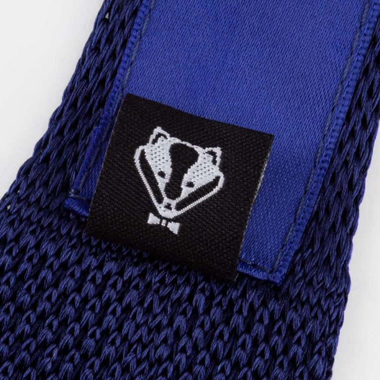 navy-knitted-tie