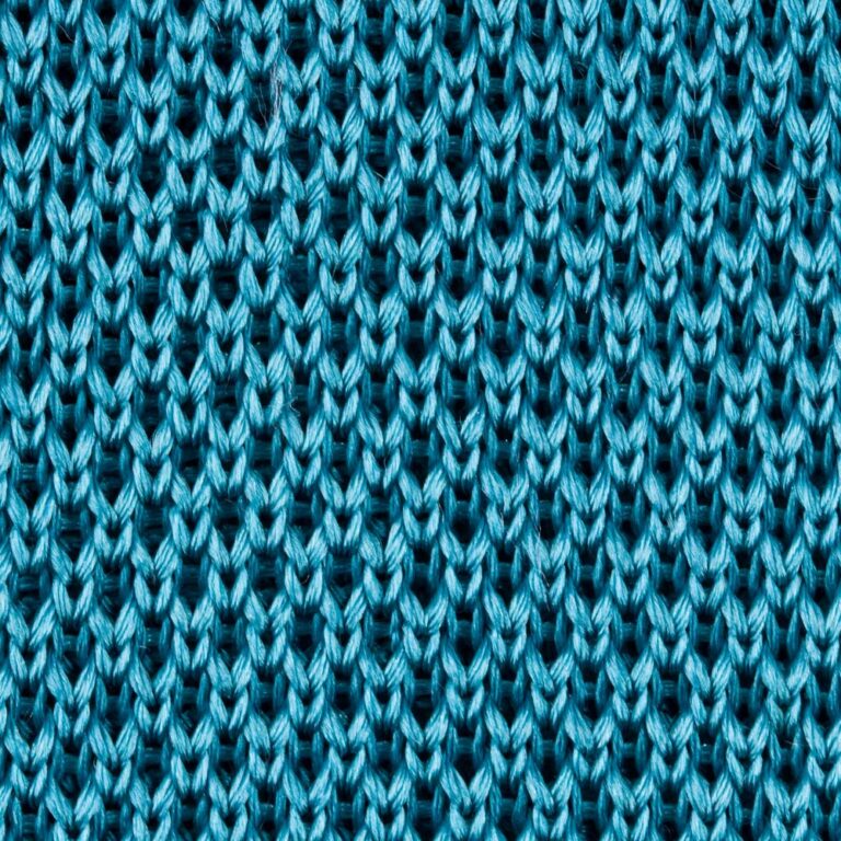 teal-knitted-tie