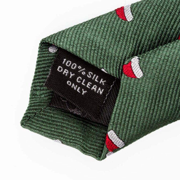 santa-hat-tie