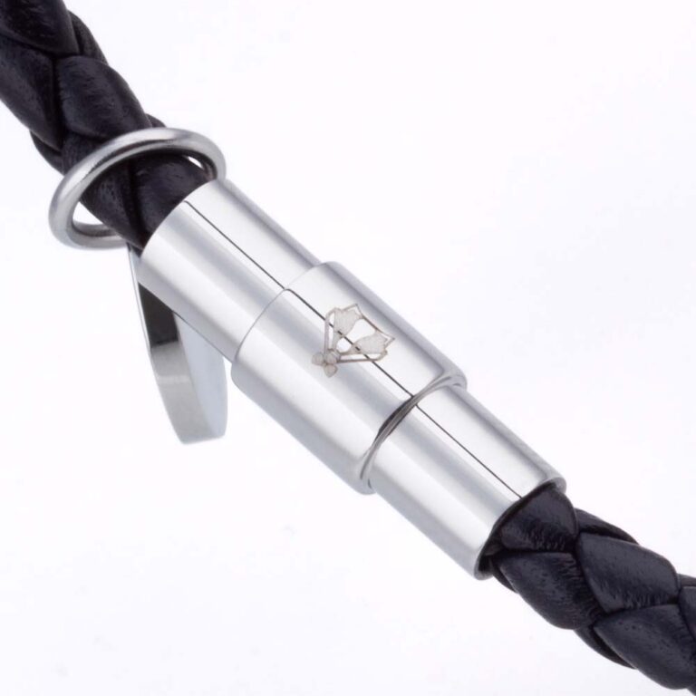 navy-charm-leather-bracelet