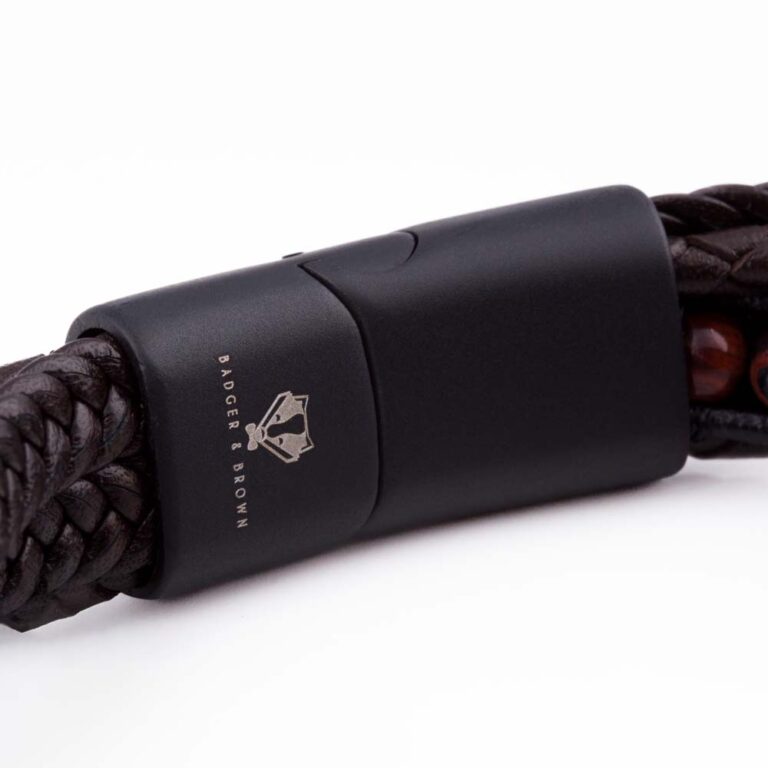 walnut-beaded-bracelet